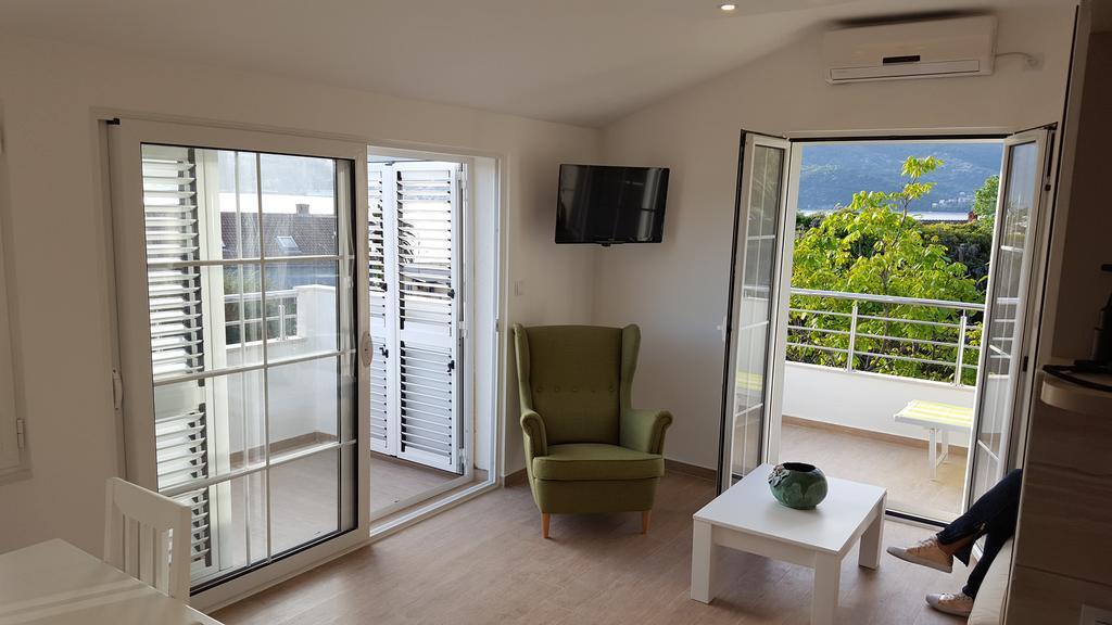 Apartment Milas Tivat Eksteriør billede